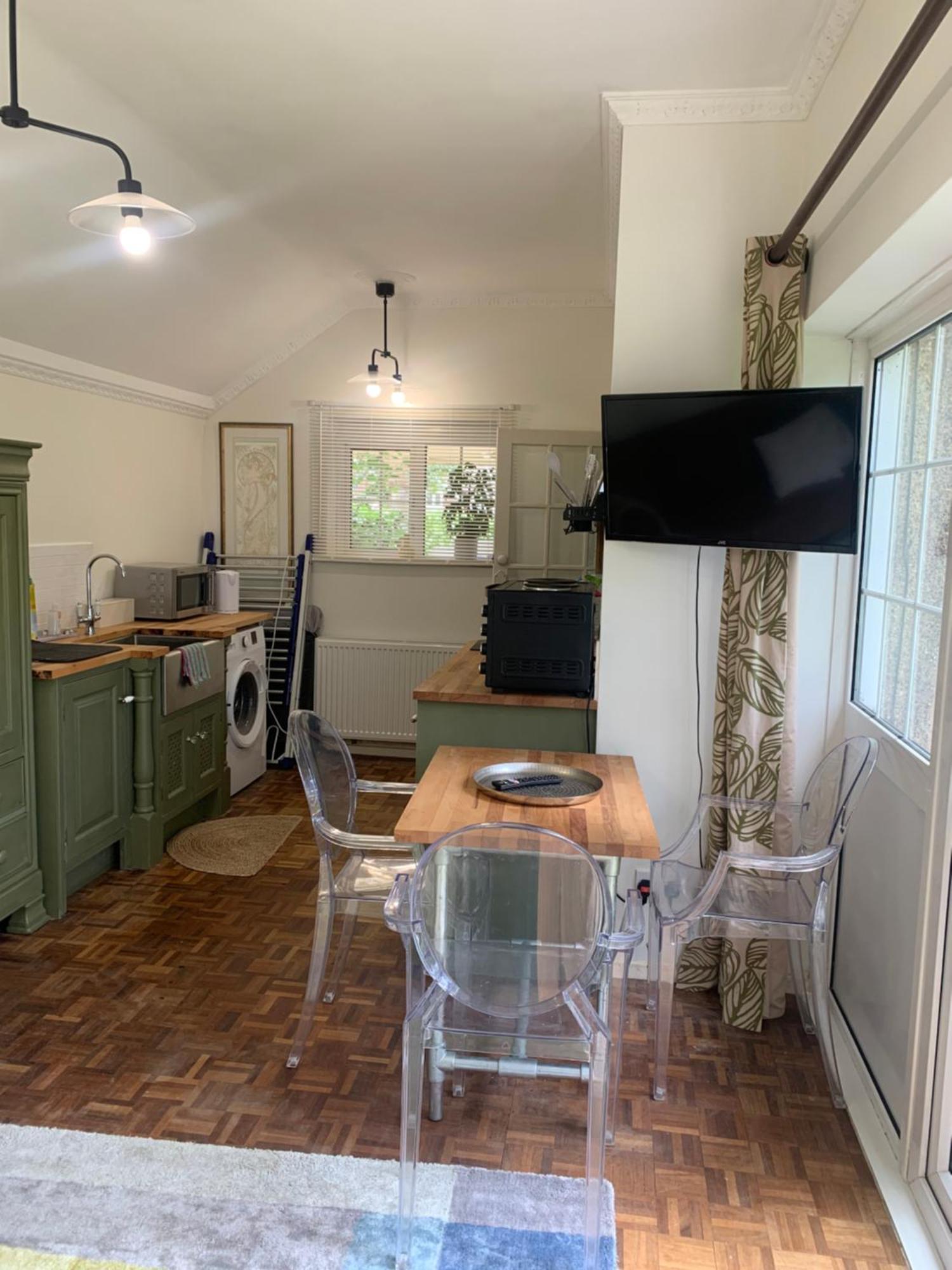 Newly Refurbished One Bedroom With Additional Sofa Bed Self Contained Flat In Garden Abbots Langley Exterior foto